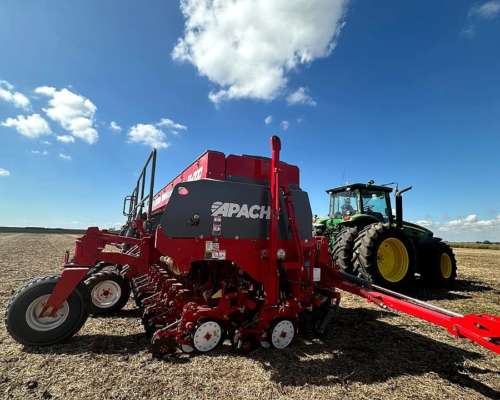 Sembradora Apache 54000 MAX de Grano Fino