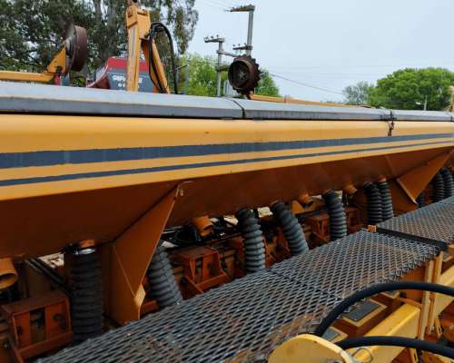 Sembradora Agrometal TX Mega 16 a 42 Fertilización
