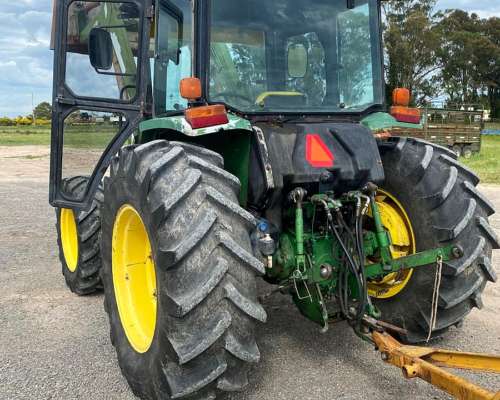 Tractor John Deere 5705