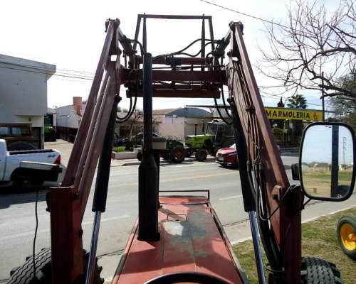 New Holland 110-90 Noble y Rendidor