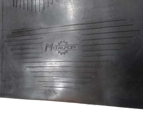 Alfombra Larga de Cabina Metalfor 3200
