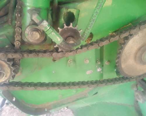 Rotoenfardadora John Deere 567