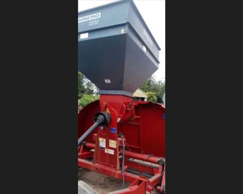 Embutidoras Granos Mainero 2230