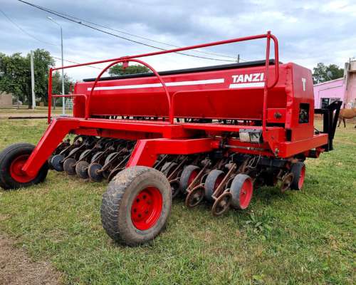 Sembradora Tanzi 4300 (reparada)