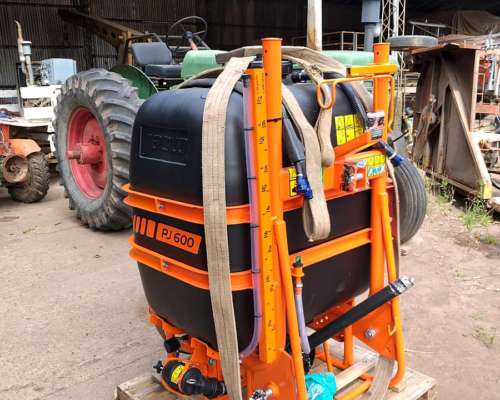 Pulverizador Jacto PJ 600 SB Disponible