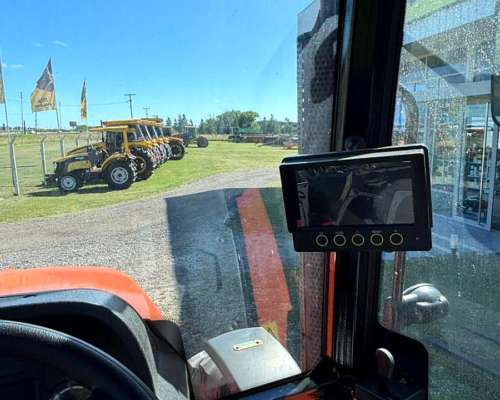 Tractor 115hp Conax con Traes Puntos Cabina
