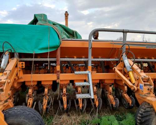 Sembradora TX Mega 16 a 42, 13 a 52cm