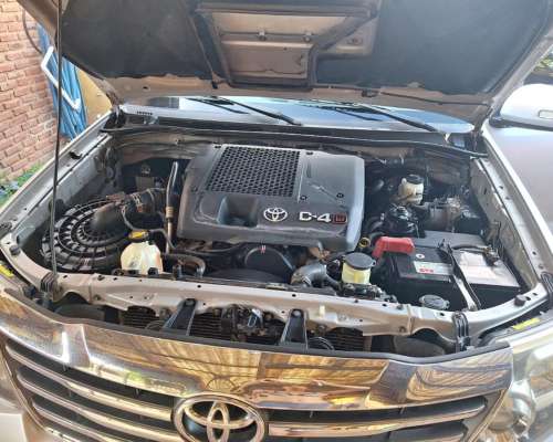 Toyota Hilux SW4 3.0 SRV 4X4 2013 Impecable, 196mil Reales