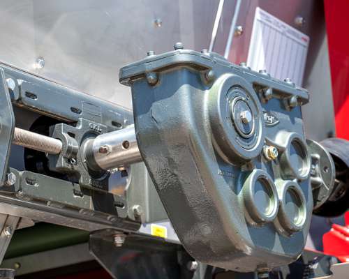 Fertilizadora Syra de Arrastre Motion F6000