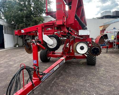 Sembradora Monumental Autotrailer 12 Lineas a 52 CM. - 2017