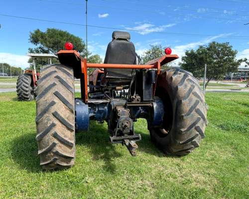 Tractor Fiat 800 Motor Perkins