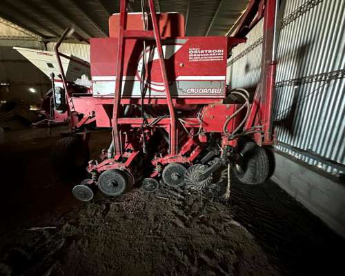 Sembradora Crucianelli Pionera 35 a 20cm con Monitor Siembra