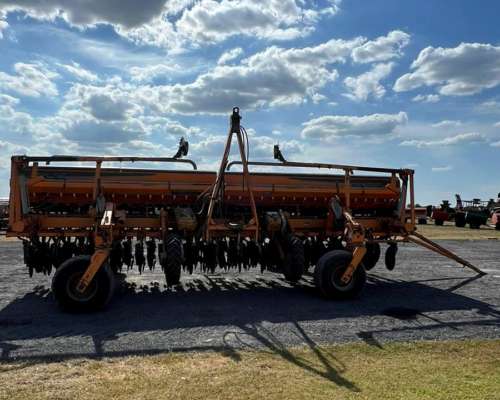Sembradora Agrometal MX de 33 a 21