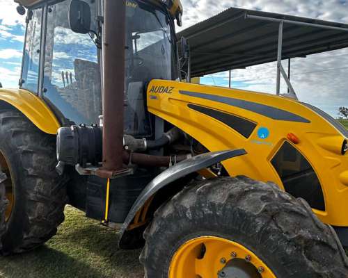 Tractor Pauny Audaz 220 HP en Perfecto Estado
