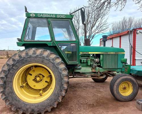 John Deere 3350