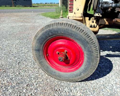 Vendo Tractor Zetor 25a año 1954.