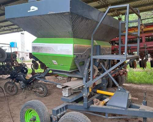 Fertilizadora Bernardin Linea Infinity Capacidad Tolva, 2500