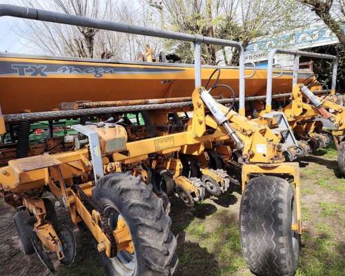 Sembradora Agrometal TX Mega de 13 a 52 cm Grano Grueso