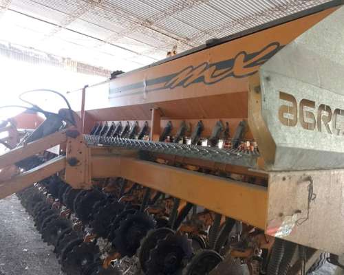 Sembradora Agrometal MX 33 Líneas a 21 cm