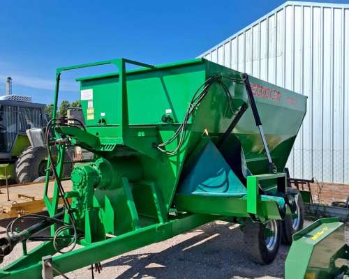 Mixer Tecnocar , 10 MTS3 con Balanza Magris