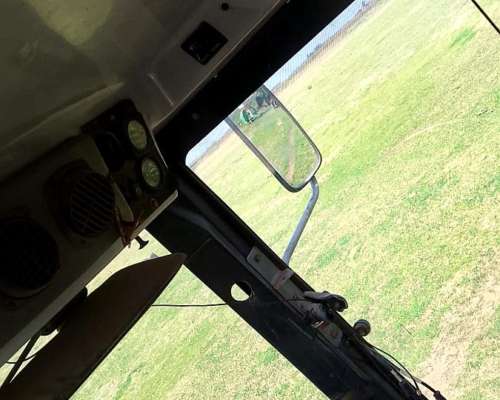 Fertilizadora Barbuy, de 2200 Kilos