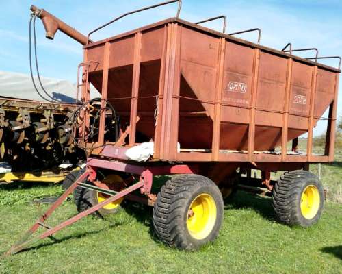 Tolva 11 M3 Ombú con Chimango