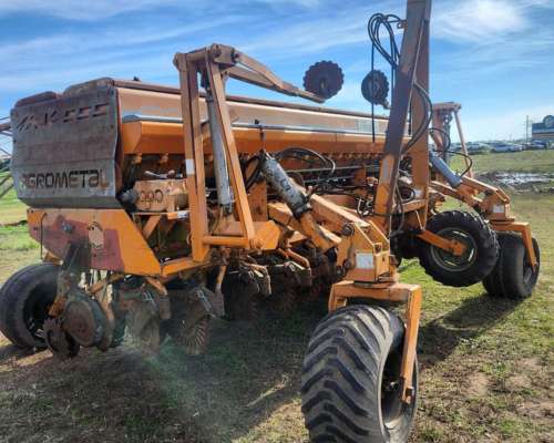 Sembradora Agrometal MX de 23 a 21 Grano Fino Alfalfero