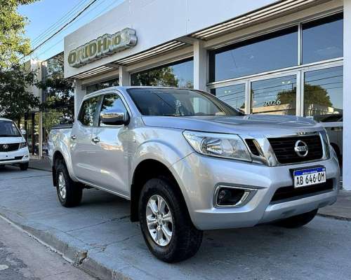Nissan NP300 Frontier D/C 2.3 TDI M/T XE 4X4 año 2017