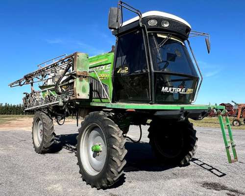 Pulverizador Metalfor 2800 con 25 Mts de Botalón