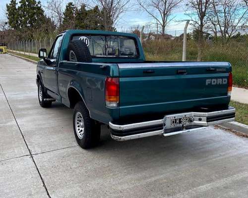 Ford F100 XL Motor MWM Caja Clark Grande año 1998