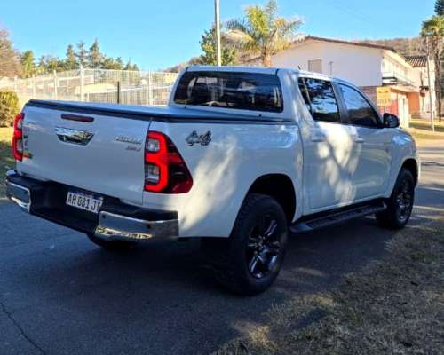 Toyota Hilux 2.8 TDI CD 4X4 Srv+ AT6 2025nafta U$45.199