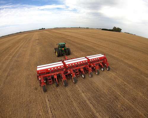 Sembradora de Pastura y Grano Fino Pionera