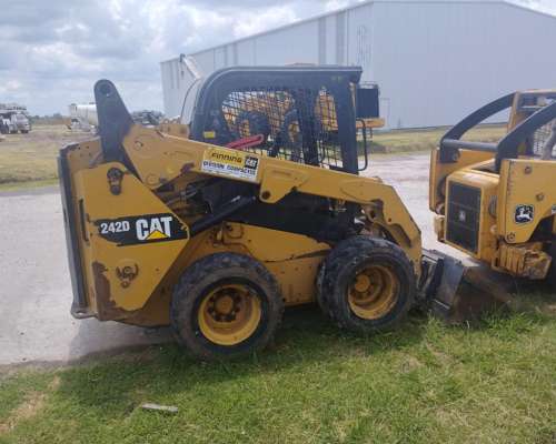 Caterpillar 242d 2017 3200 Horas 74hp Permuto Todo Vial