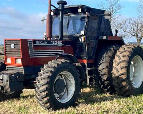 New Holland 180-90 con Piloto Trimble