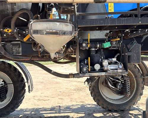 Pulverizadora Marca New Holland SP3000 con Selectivo