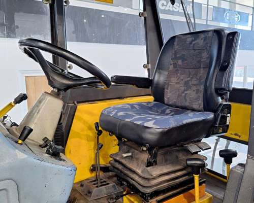 Tractor Pauny 280 2013 - Centro Cerrado - Piloto