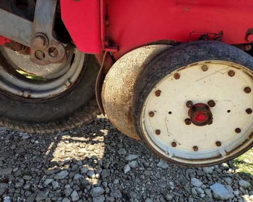 Apache 6210 con Doble Fertilizacion. Monitor Impecable 18/52
