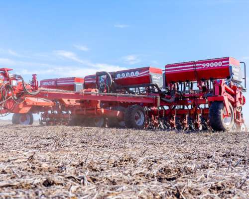 Sembradora de Granos Gruesos 99000. Apache