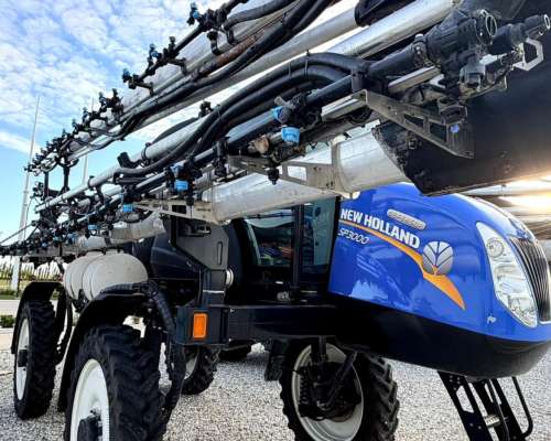 New Holland Defensor 3000 - año 2023