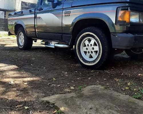 Vendo Chevrolet Custom D-20 Luxe Turbo Plus