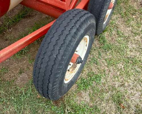 Acoplado Cisterna con Balancín, Capacidad 6.700 Litros.