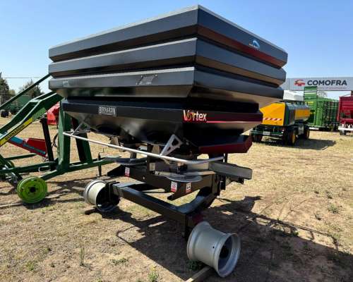 Fertilizadora Bernardin Vortex 3000lts 36mts Disponible