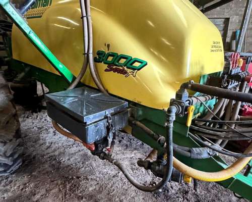 Pulverizador de Arrastre Caiman Serie a 3000 año 2006