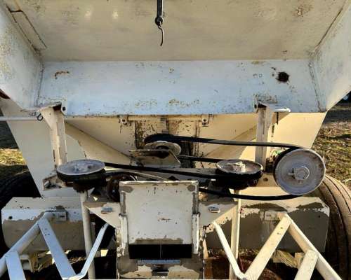 Fertilizadora Tyler Usada al Voleo