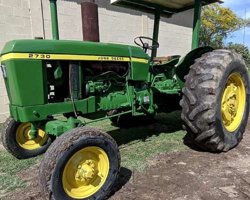 Tractor John Deere 2730