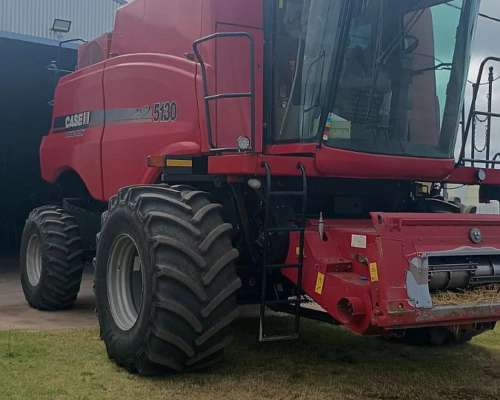 Cosechadora Case IH 5130 con Caracol 35 Pies