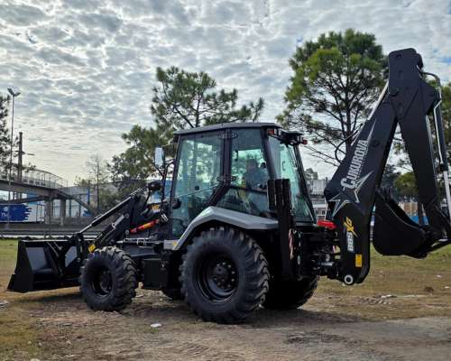 Retropala Europea Cukurova 885 XG 4 X 4 con Plan Agro
