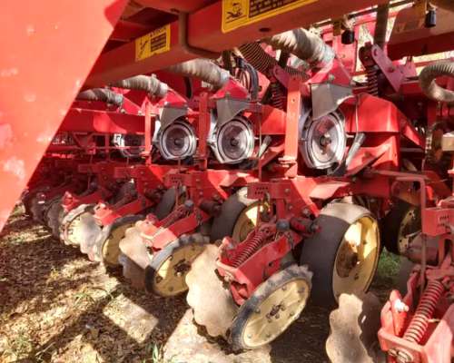 Sembradora Giorgi Usada de 16 a 52 Neumatica Cardanica