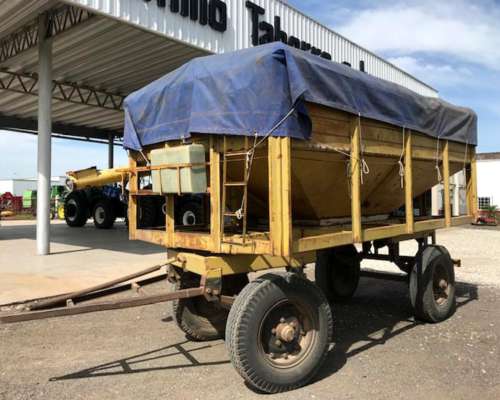 Tolva 8 TN con Chimango