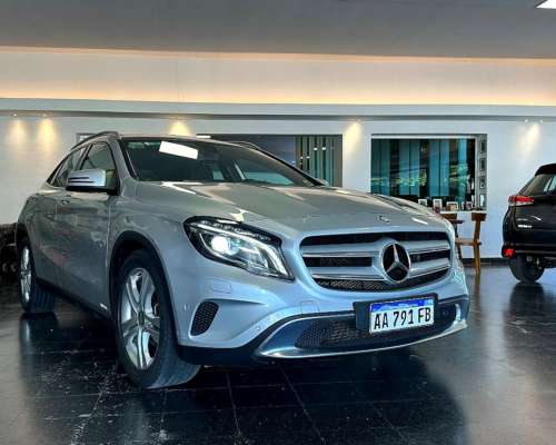 Mercedes Benz GLA 200 A/T año 2016 Impecable Orio Hnos